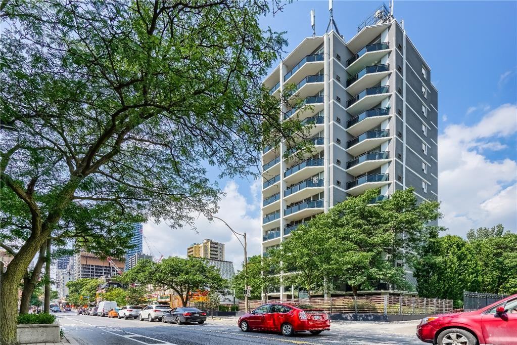 80 Wellesley Street, East - Photo 2 of 14