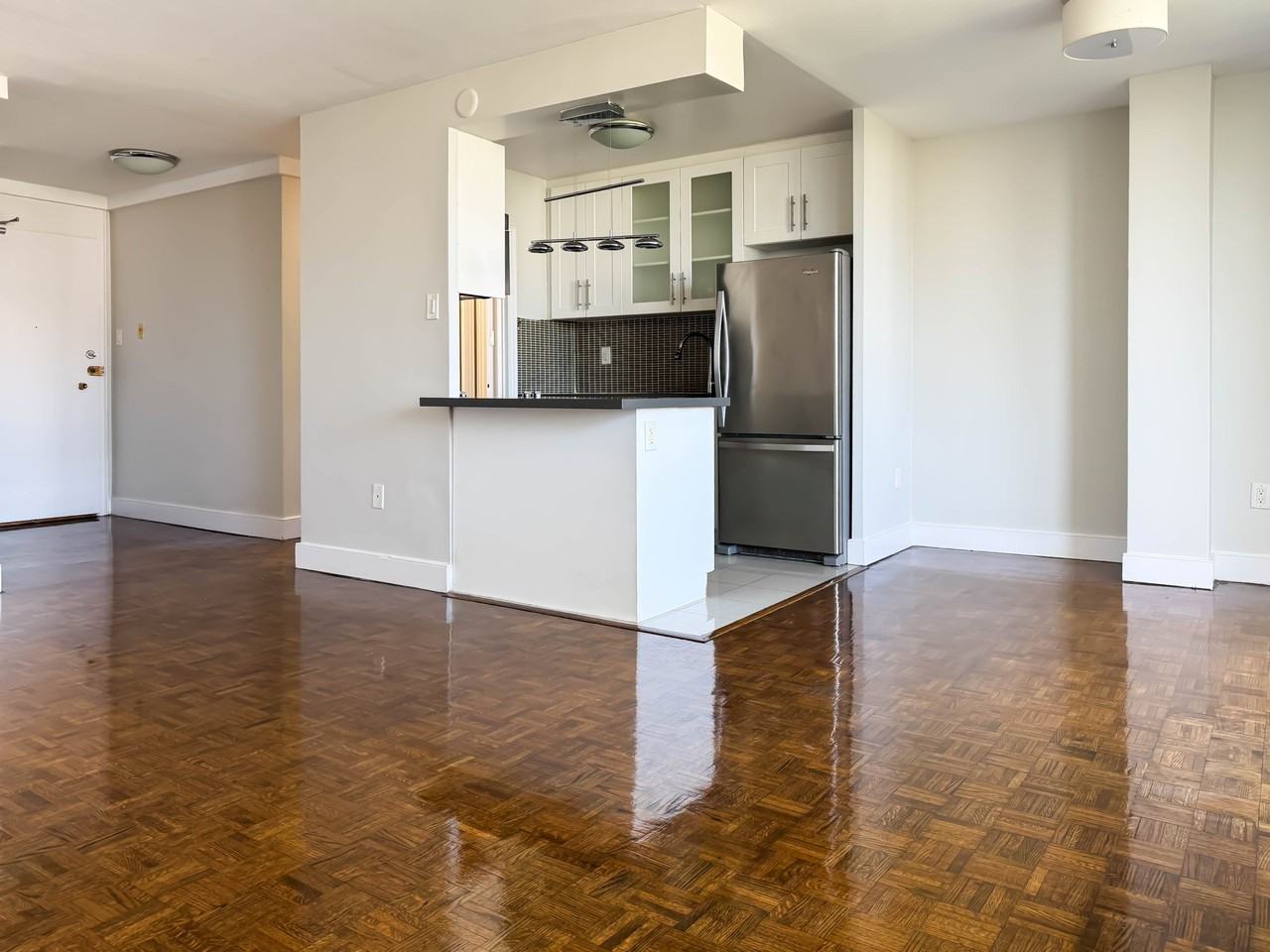 80 Wellesley Street, East - Photo 3 of 14