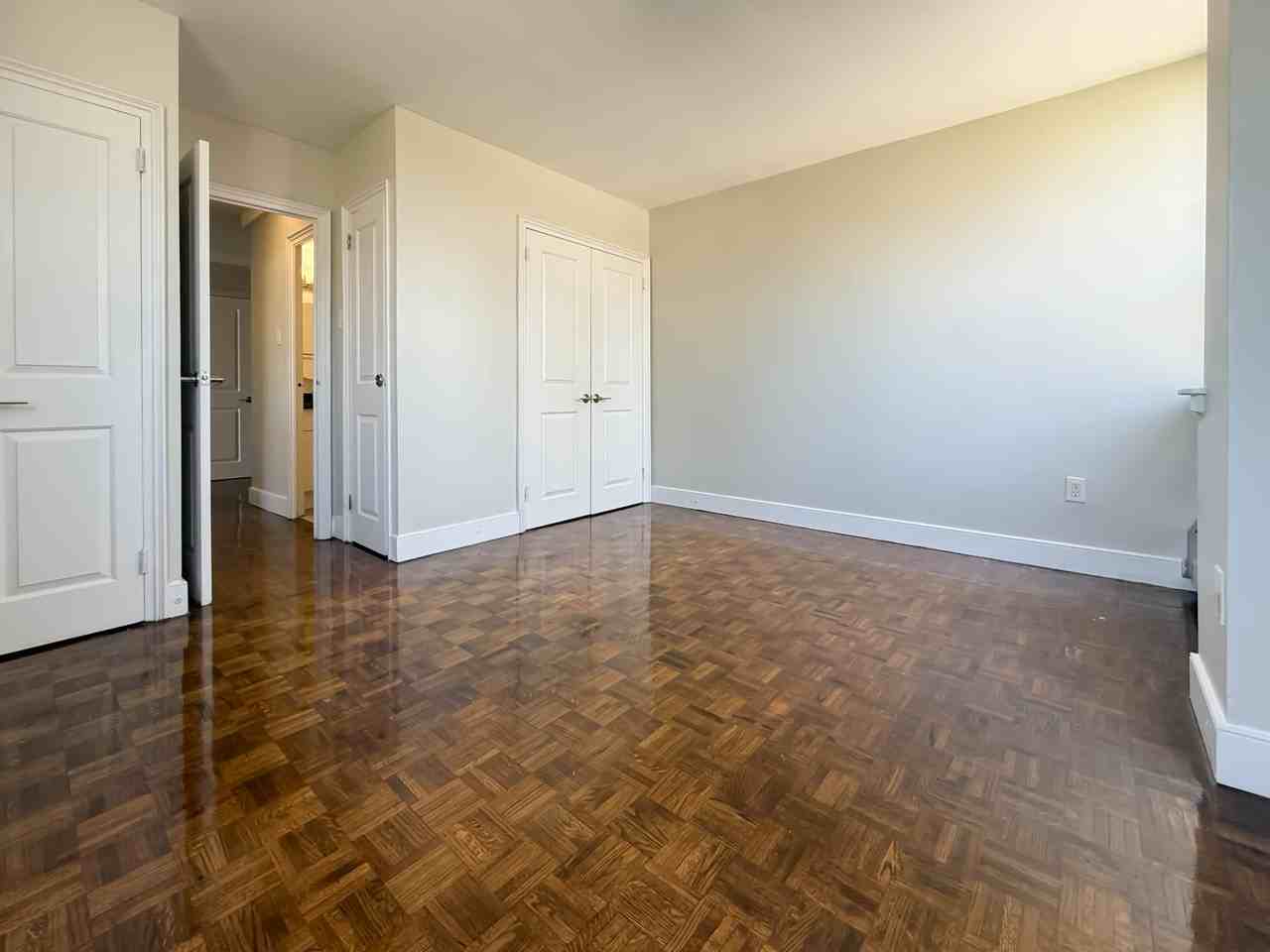 80 Wellesley Street, East - Photo 6 of 14