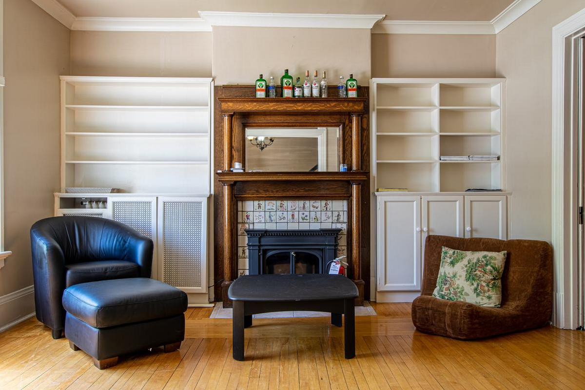 300 FRONTENAC ST - Photo 6 of 12