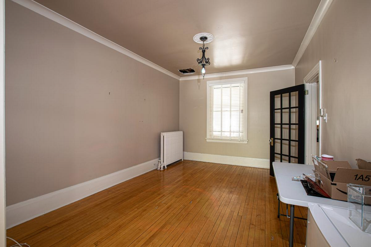 300 FRONTENAC ST - Photo 7 of 12