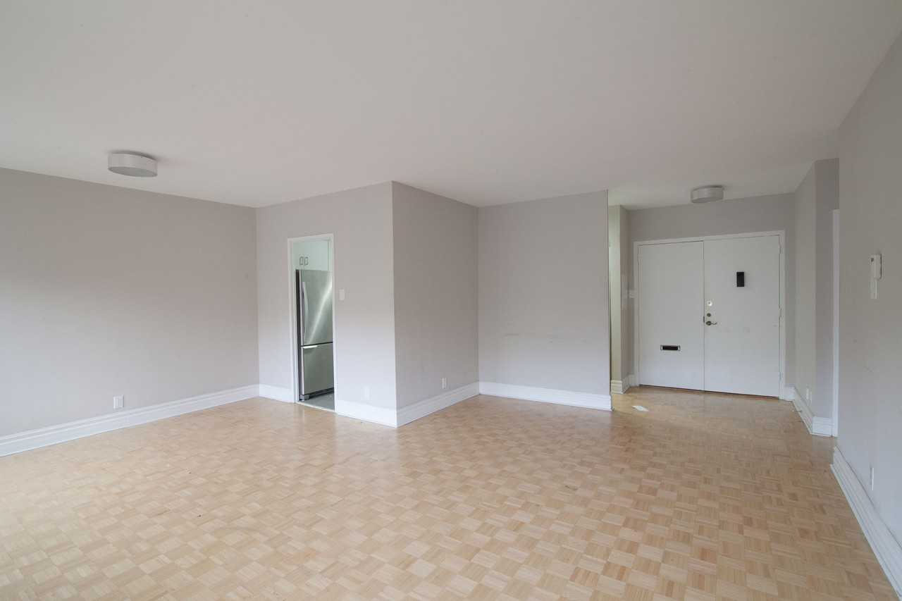 4555 Av Bonavista — photo 2