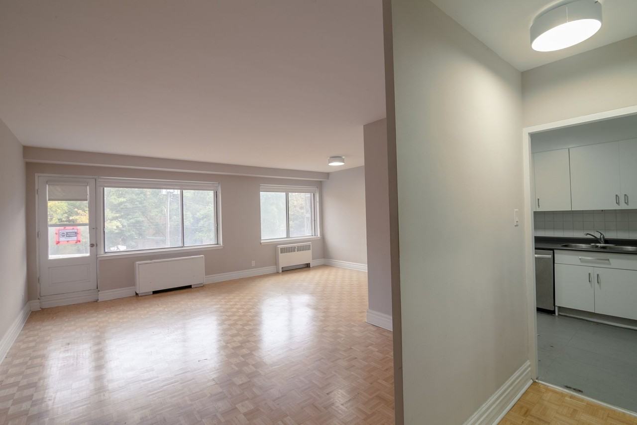 4555 Av Bonavista — photo 3