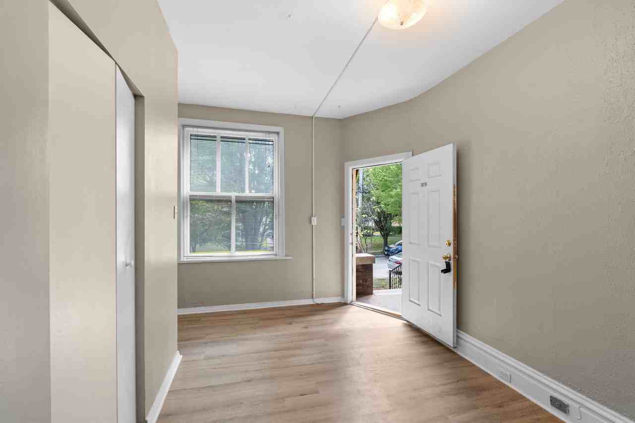 3619 Commonwealth Ave #1F - Photo 6 of 13