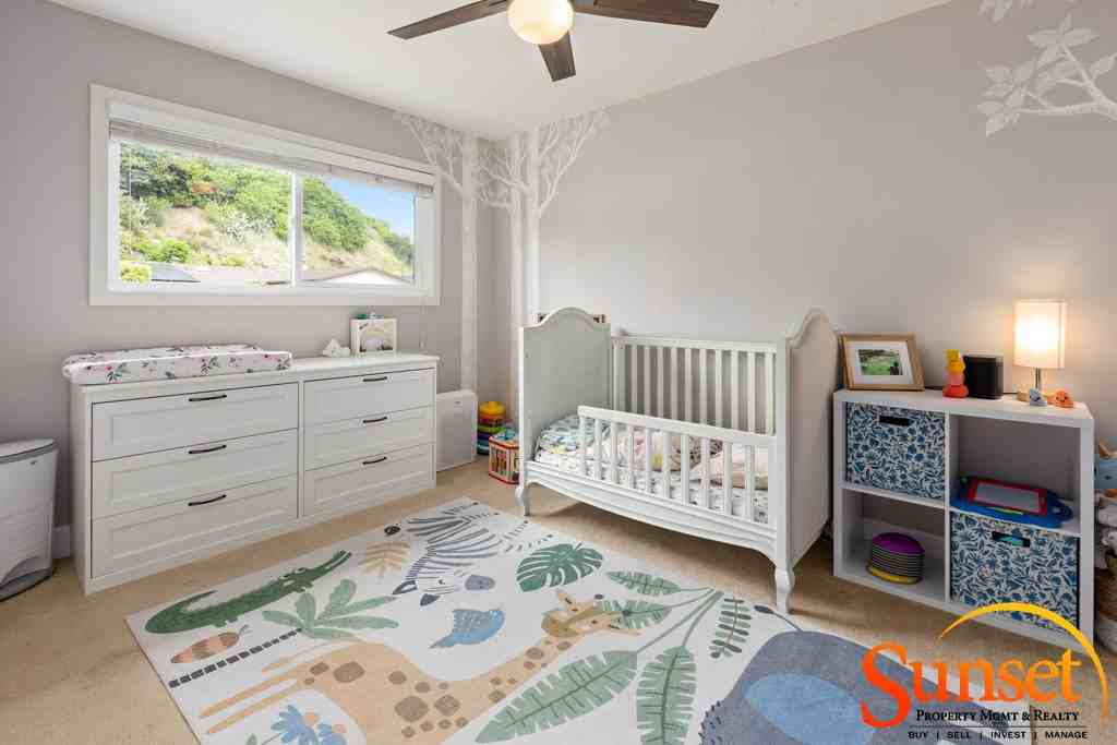 1835 Crandall Dr - Photo 2 of 28