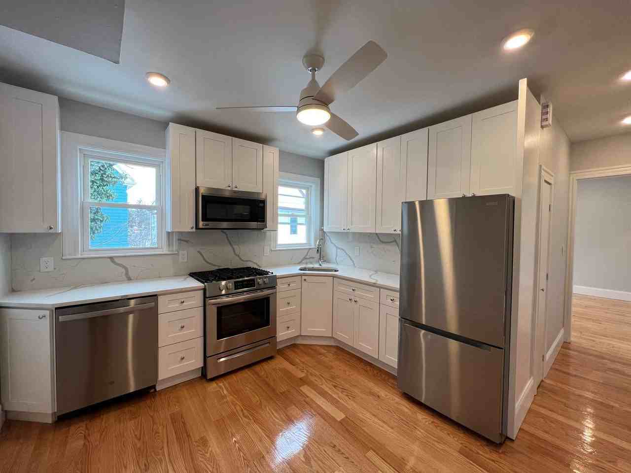 10 Burnham St - Photo 5 of 25