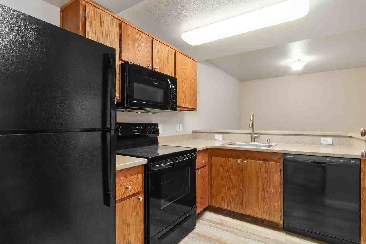 Huntington Apartments - Photo 5 of 6