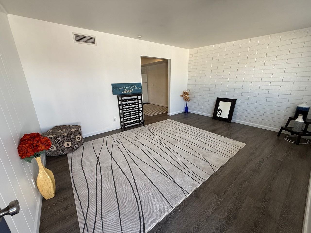 524 W Malibu Dr #4 - Photo 5 of 15