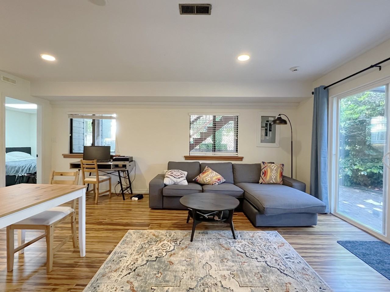 1050 Canyon Boulevard - Photo 5 of 11