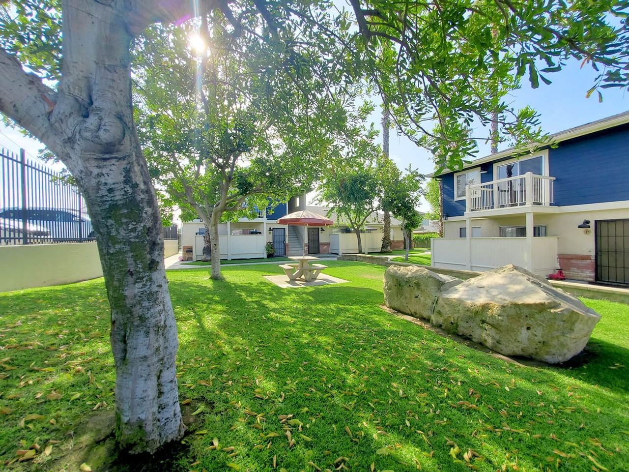 Palm Villas Apartments - Photo 6 of 47