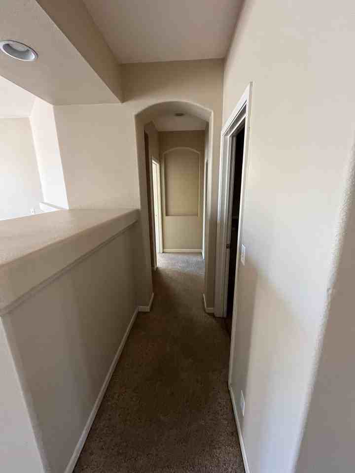 1520 Manzanita Way - Photo 3 of 34