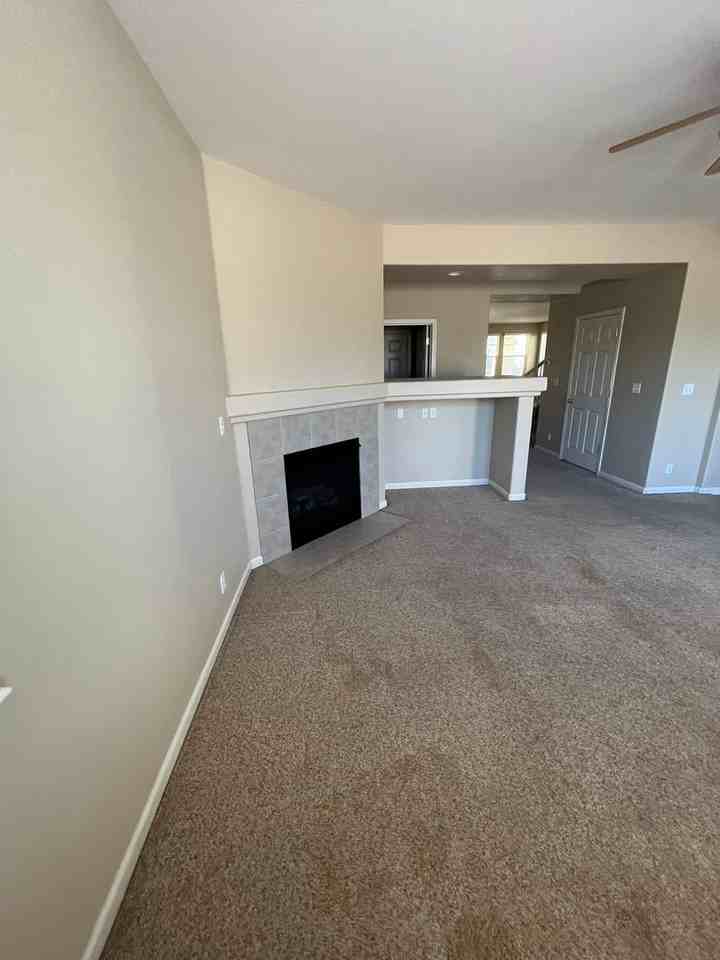 1520 Manzanita Way - Photo 4 of 34