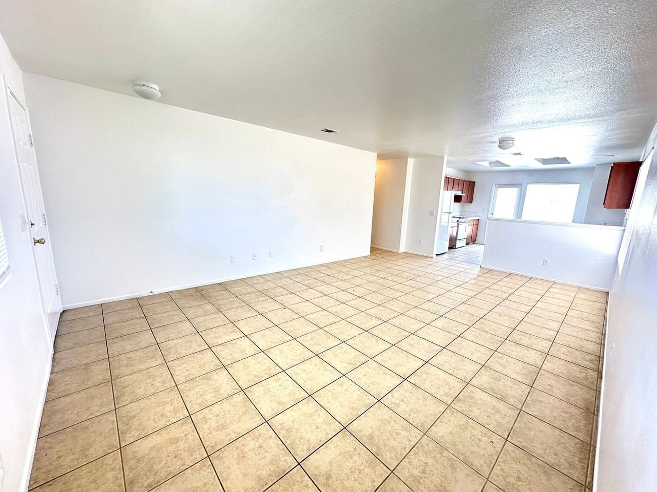 5930 Regino Ave - Photo 3 of 29