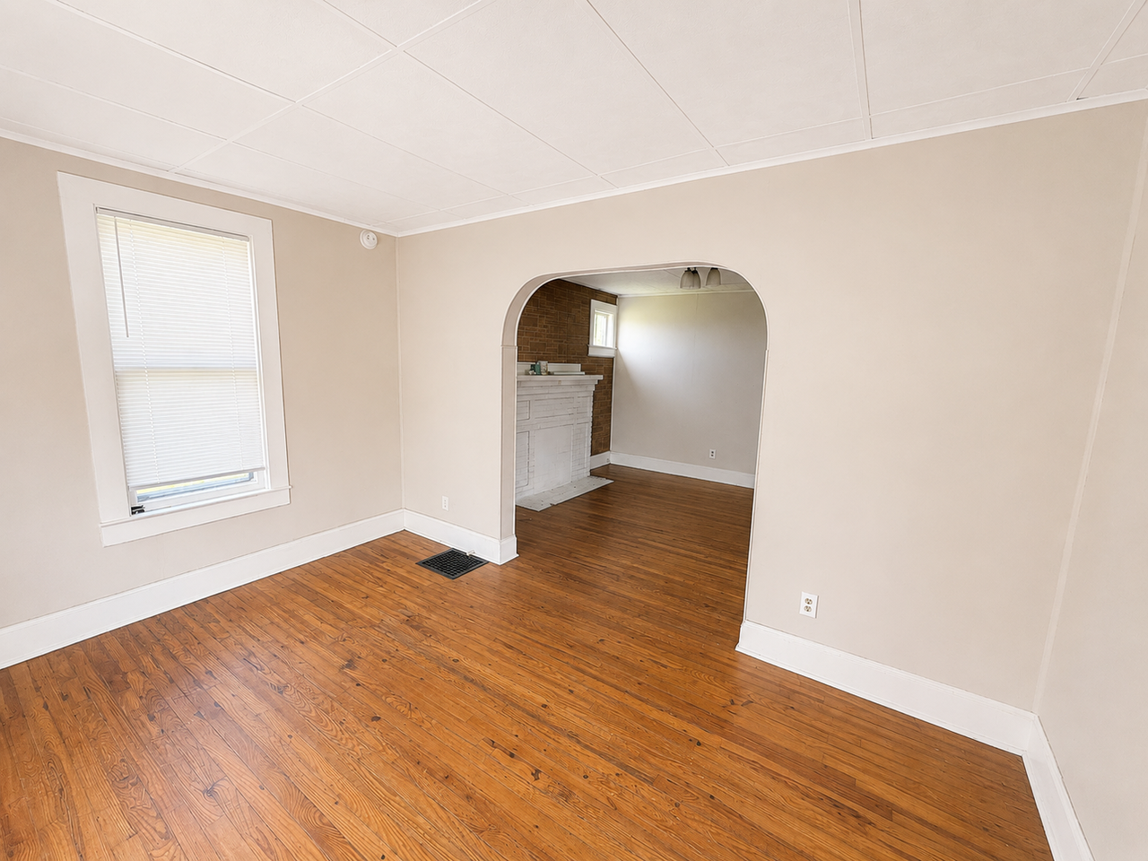 17 Poplar Ave - Photo 2 of 12