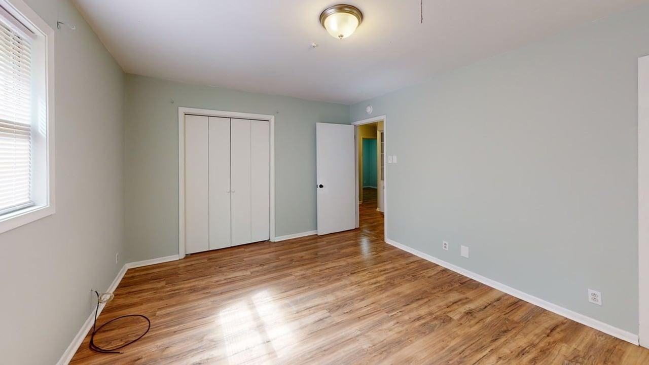 1613 Avalon Rd - Photo 6 of 20