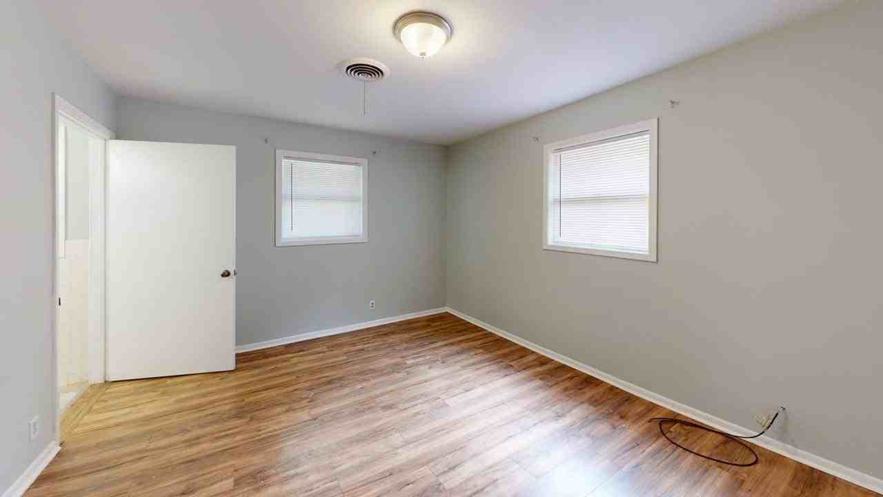 1613 Avalon Rd - Photo 7 of 20
