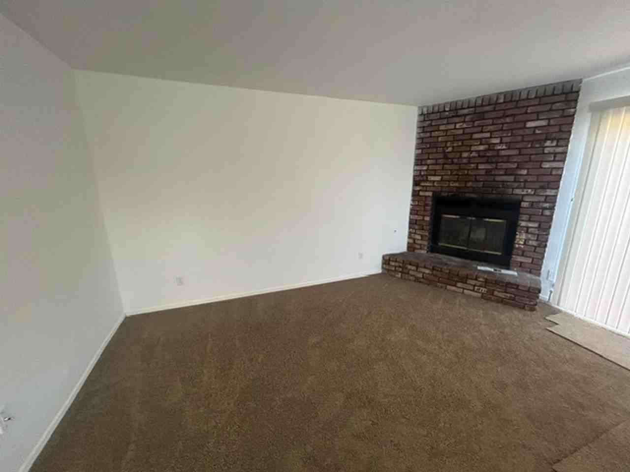 2047 E Laura Ave - Photo 2 of 9