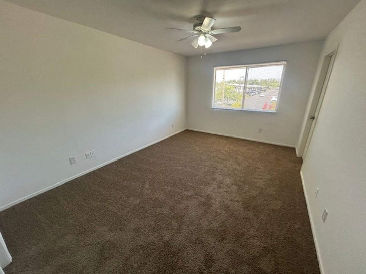 2047 E Laura Ave - Photo 5 of 9