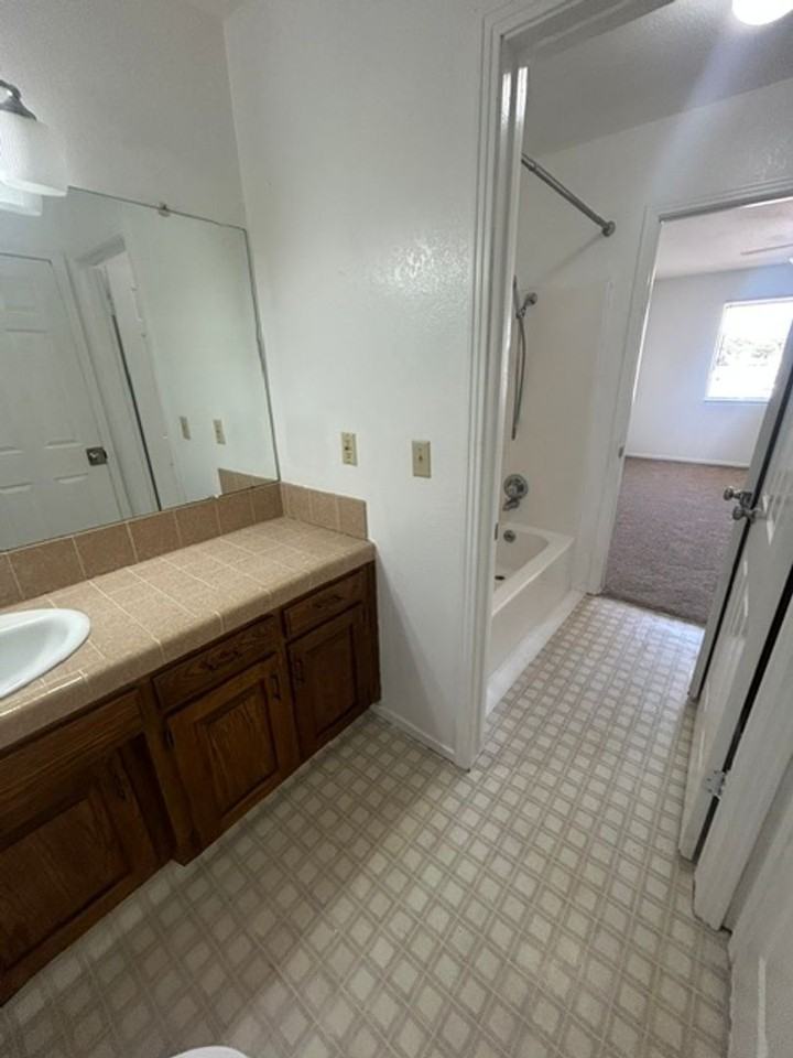 2047 E Laura Ave - Photo 7 of 9