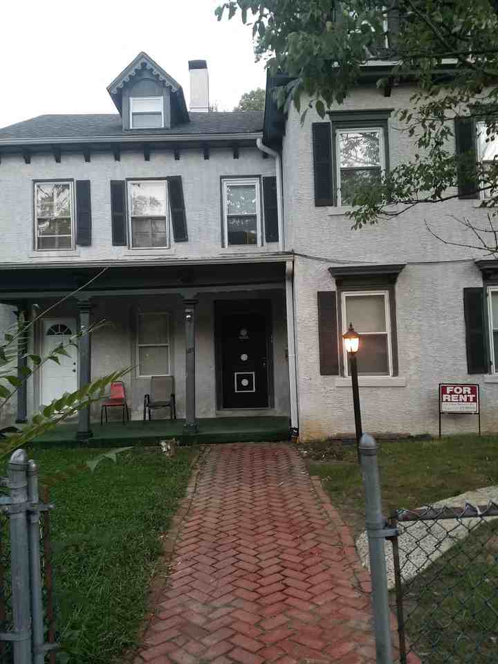 180 E Walnut Ln #E - Photo 7 of 7