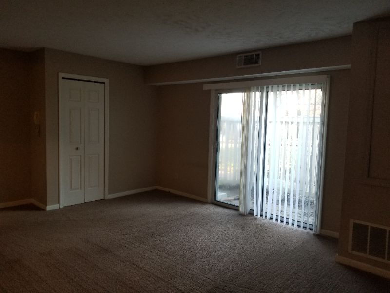875 Clyde Ave #G - Photo 3 of 12