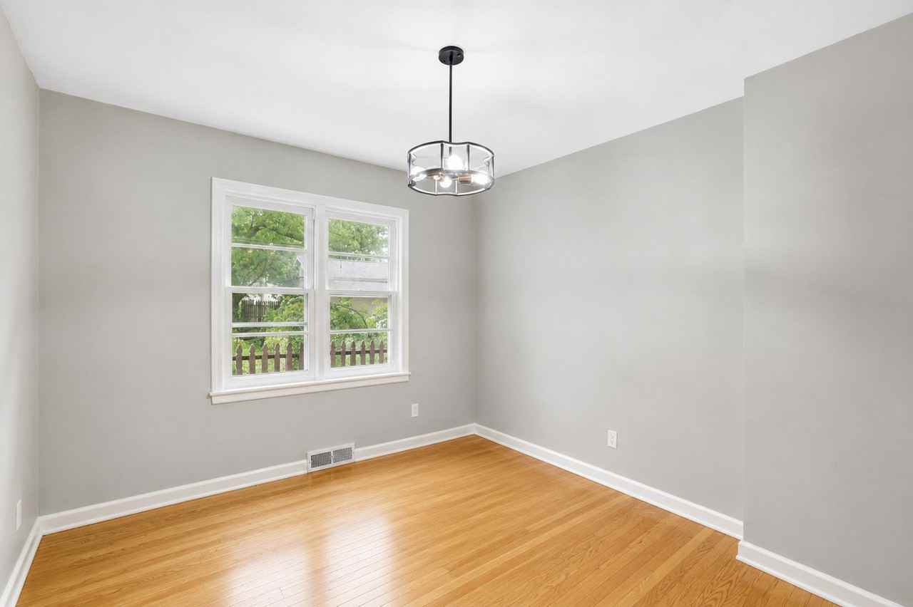712 Grignon St - Photo 2 of 20