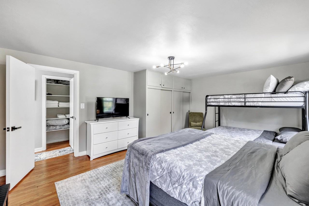 712 Grignon St - Photo 4 of 20