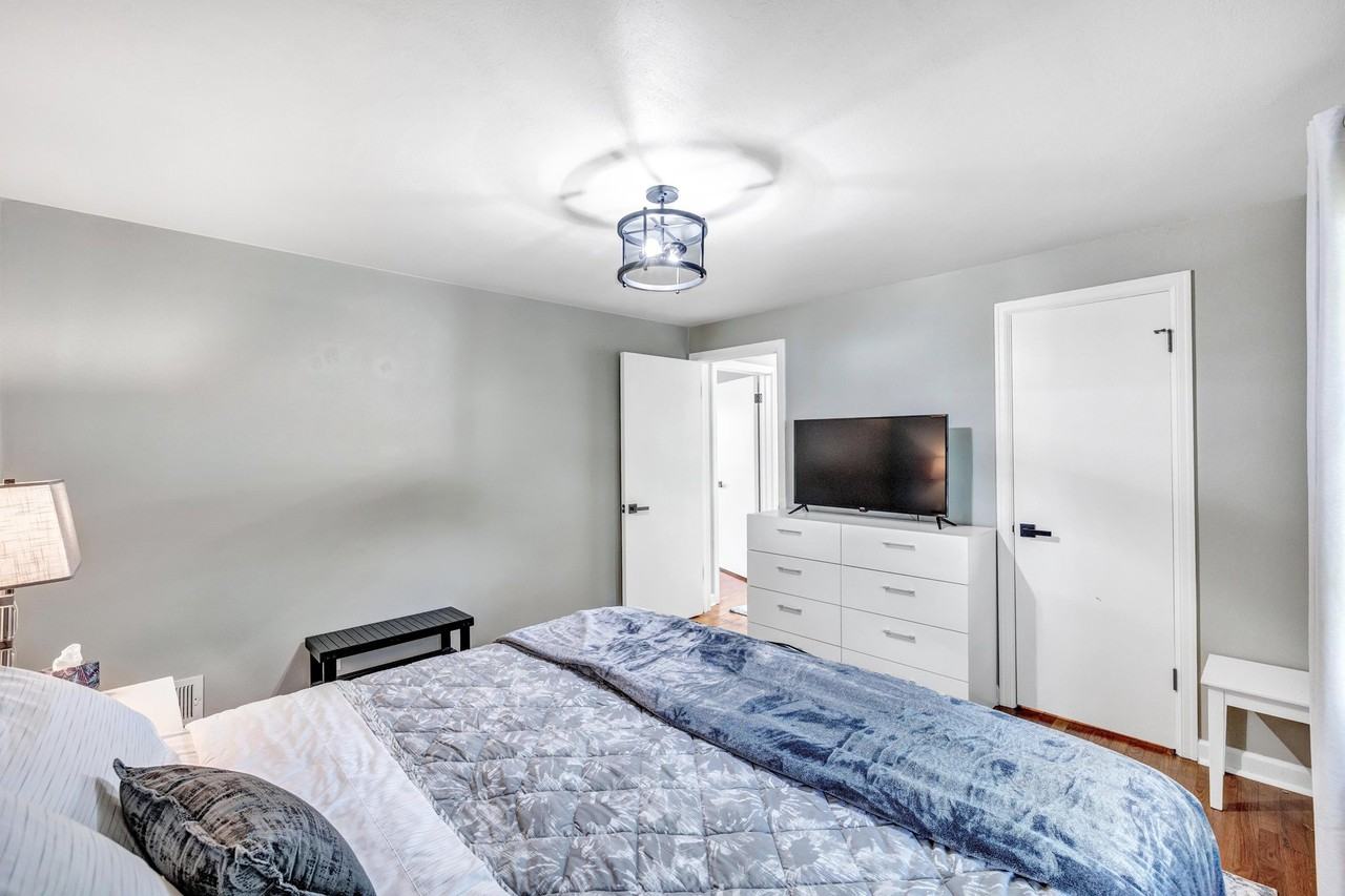 712 Grignon St - Photo 6 of 20