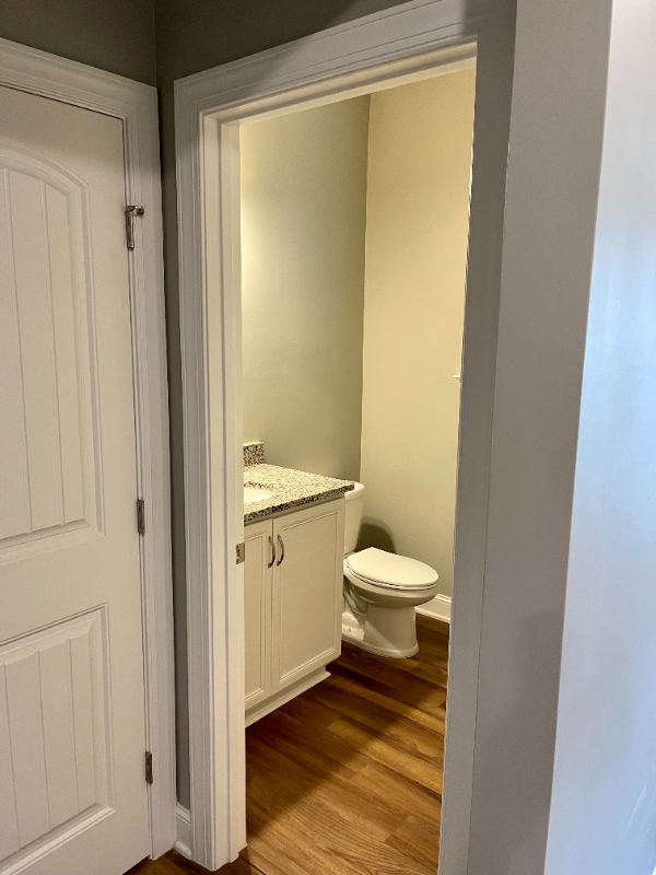411 Lionel St - Photo 4 of 20