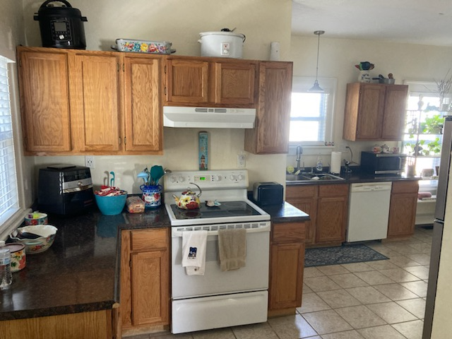 1704 N Jefferson St - Photo 6 of 9