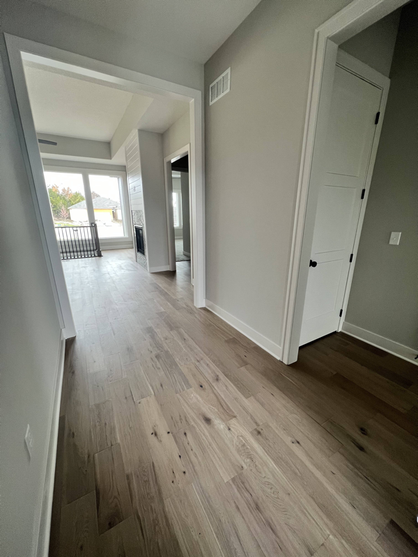 11009 S Millstone Dr - Photo 2 of 48
