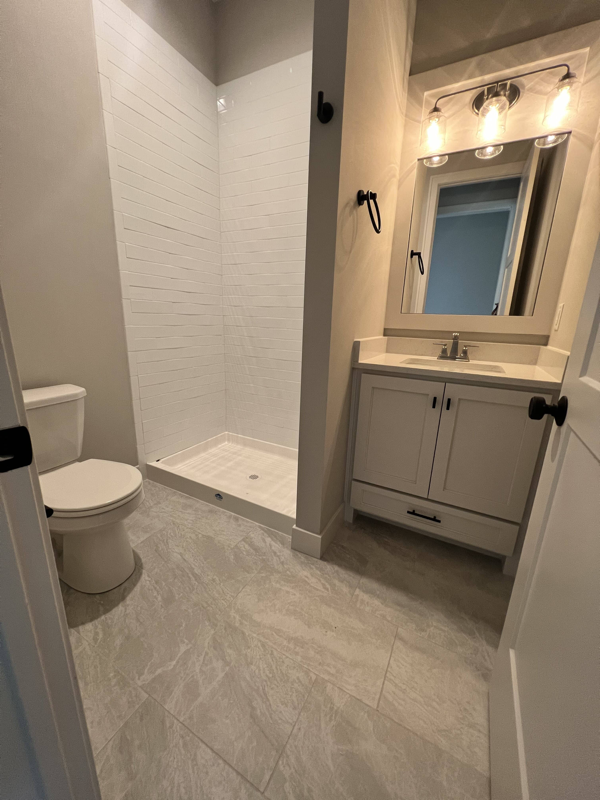 11009 S Millstone Dr - Photo 3 of 48