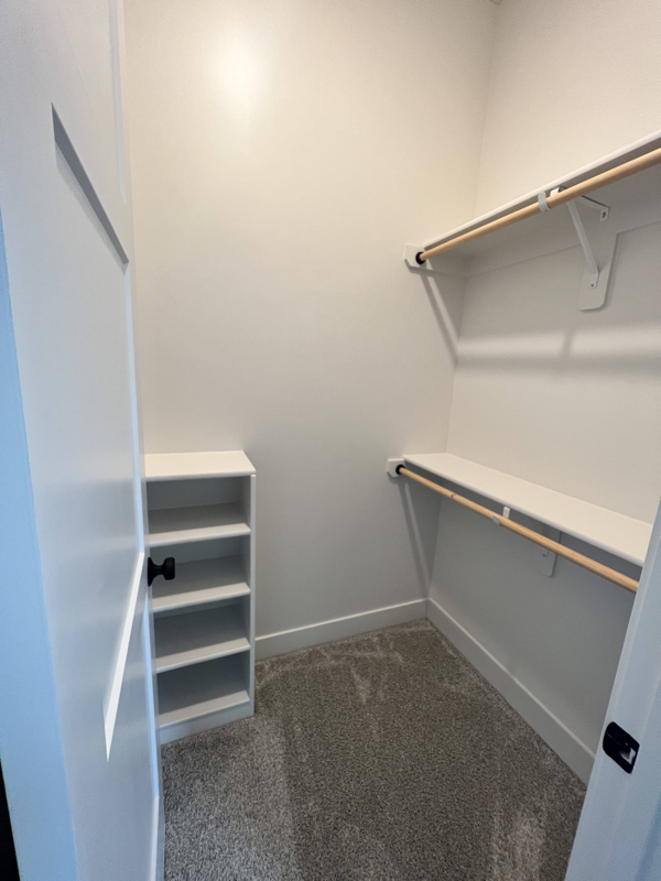 11009 S Millstone Dr - Photo 5 of 48