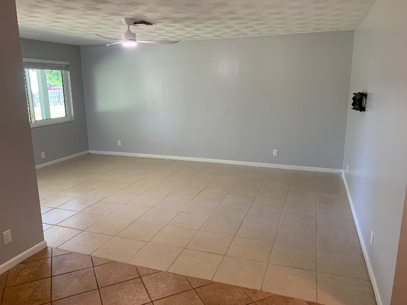 860 Nw 10th Ter #2 - Photo 7 of 15