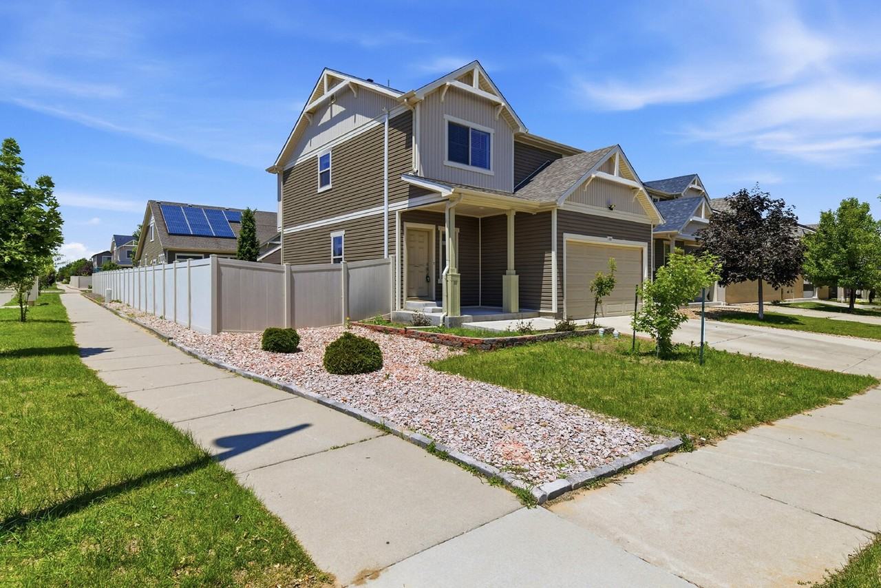 4707 Walden Way - Photo 2 of 48