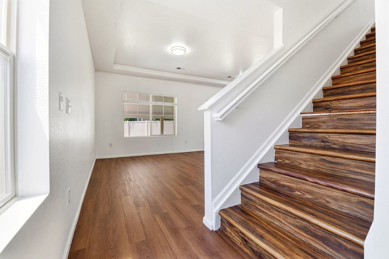 4707 Walden Way - Photo 4 of 48