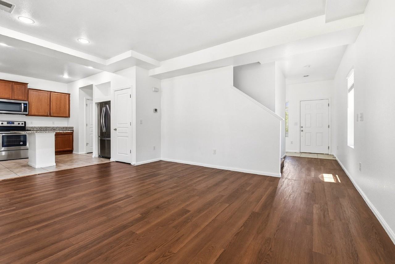 4707 Walden Way - Photo 6 of 48