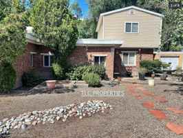 featured image of 31 Ranchitos Rd Ne