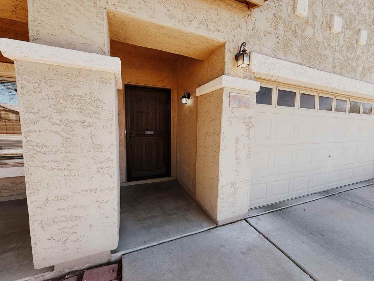 906 S 118th Ln - Photo 6 of 40