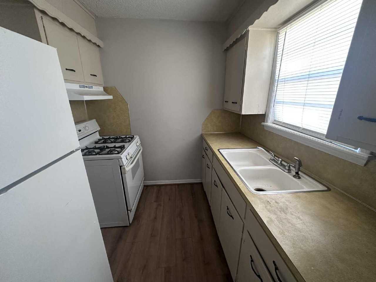 8830 E Admiral Blvd #A - Photo 7 of 8