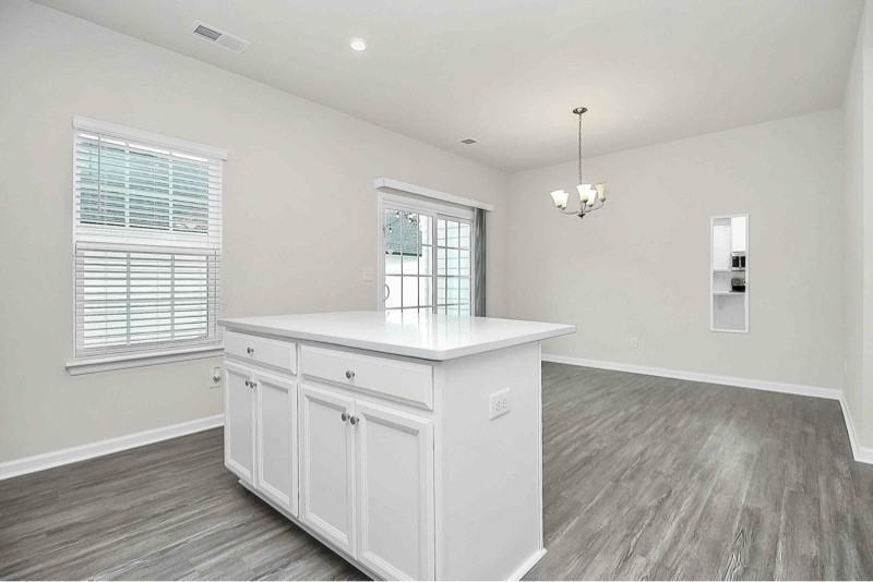 5004 Patton Dr - Photo 4 of 19