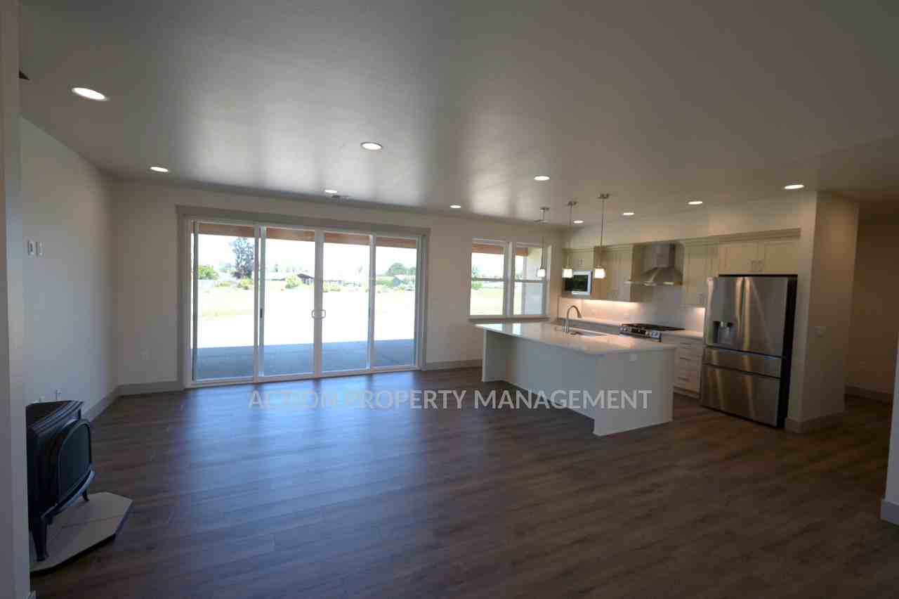 114 Turner Pl - Photo 7 of 25