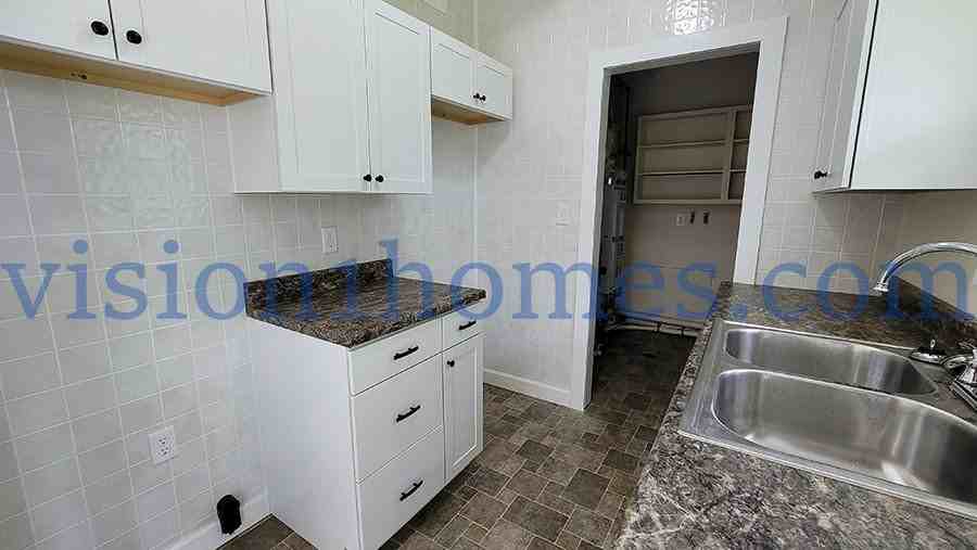 1605 Karen Ave - Photo 5 of 13