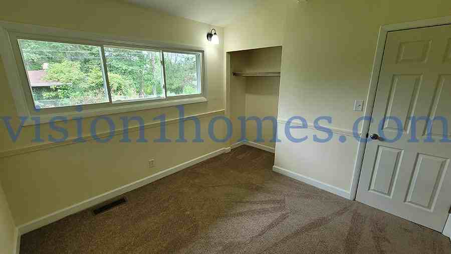 1605 Karen Ave - Photo 7 of 13