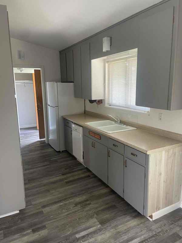21 E 15th St - Photo 4 of 13