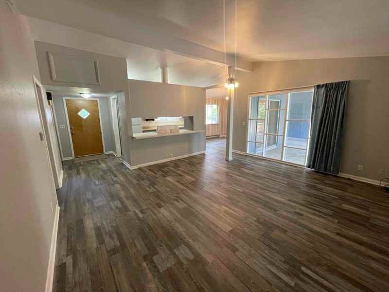 21 E 15th St - Photo 6 of 13