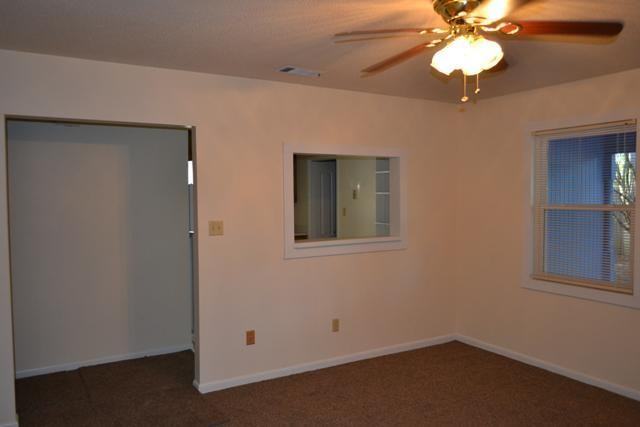 1010 Pineland Ave - Photo 4 of 16