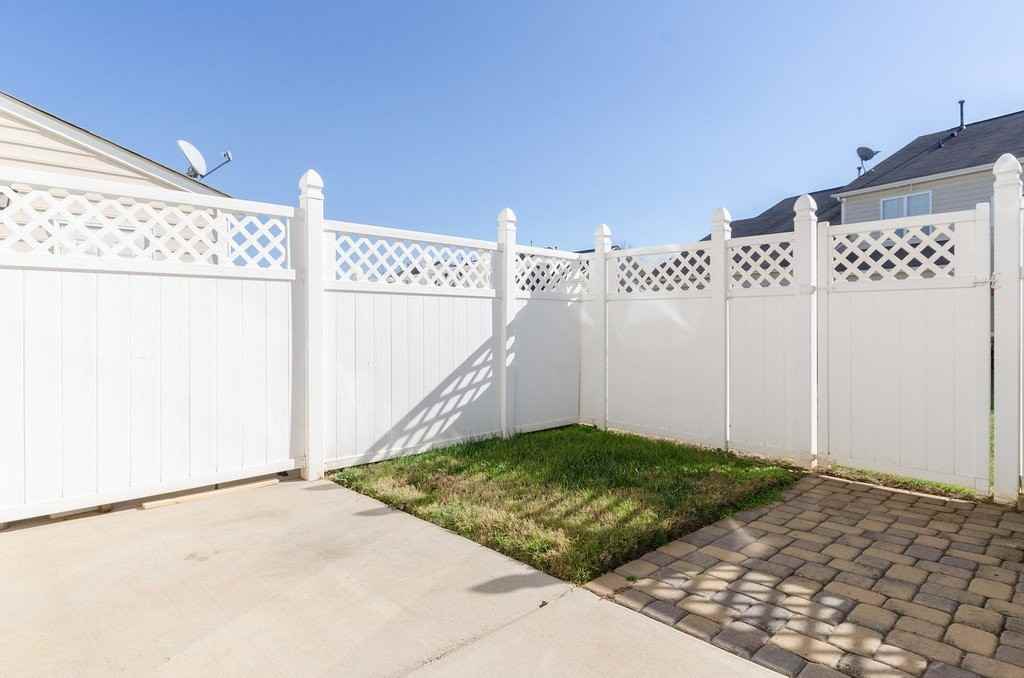 412 River Park Rd - Photo 6 of 33