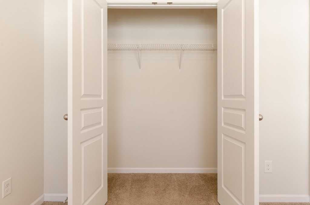 412 River Park Rd - Photo 7 of 33