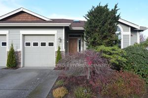featured image of 812 E Washington Pl